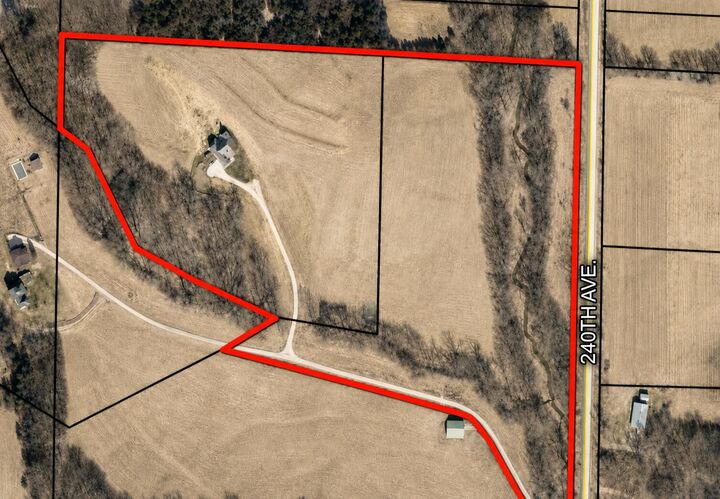 Property Photo: 1449 240th Avenue IA 51654