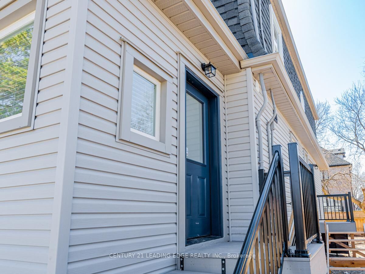 Property Photo: 1315 Broadview Street Main ON L1W 1C1