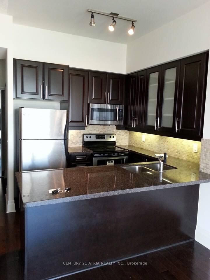 Photo de la propriété: 1 Upper Duke Crescent 904 ON L6G 0B6