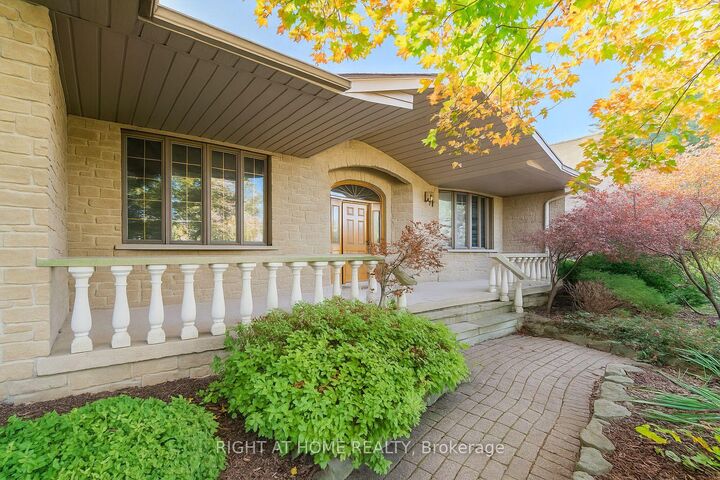 Property Photo: 425 Golf Club Road ON L0R 1P0