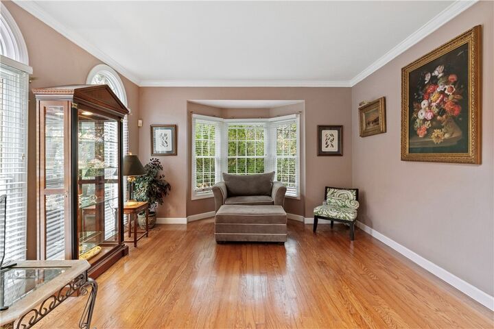 Property Photo:  1800 Scarlett Dr  PA 15241