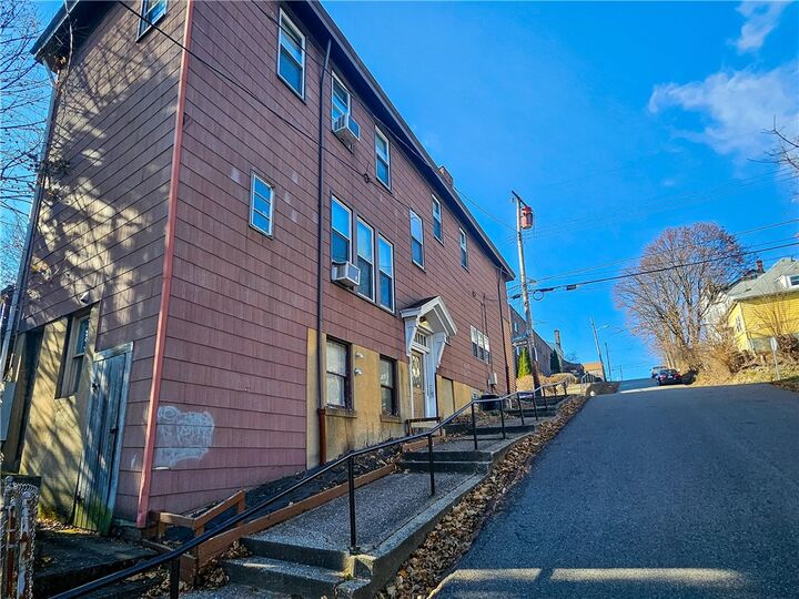 Property Photo:  201 Amabell St  PA 15211