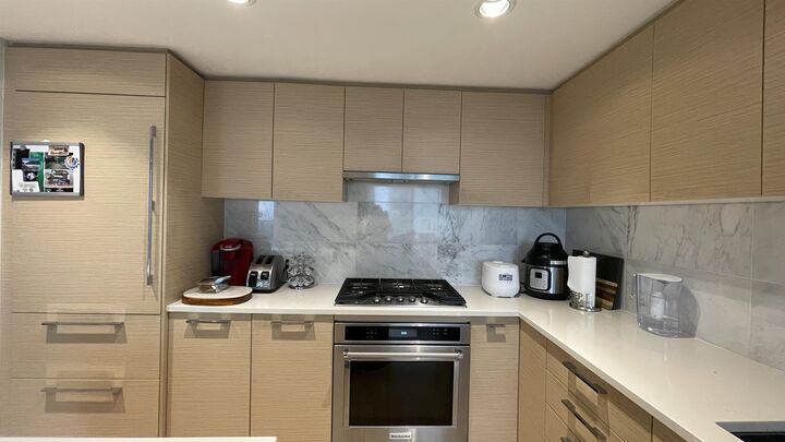Property Photo: 6700 Dunblane Avenue 1208 BC V5H 0J3