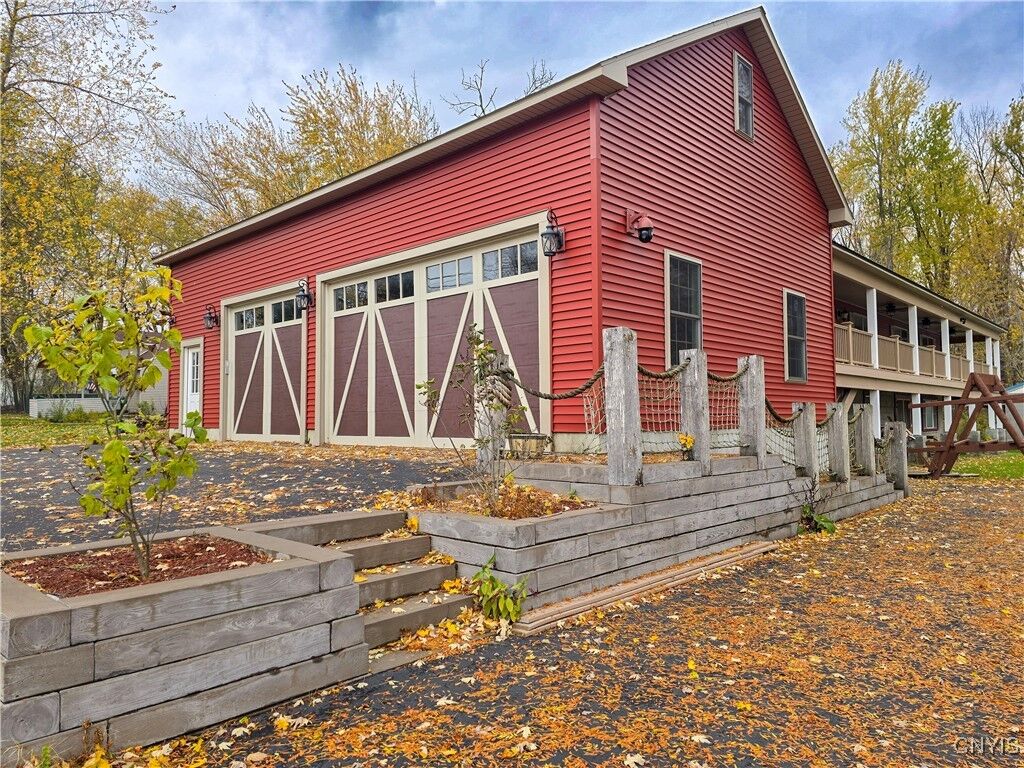 Property Photo: 21 Wedgeworth Drive NY 13167