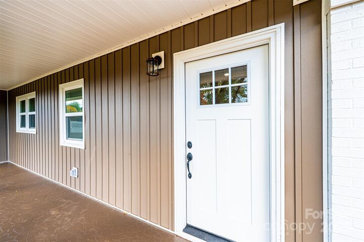 Property Photo:  908 13th Street NW  NC 28613 