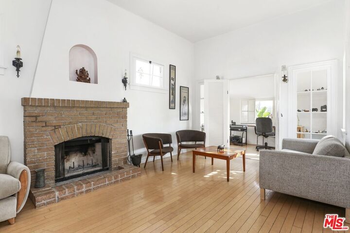 Property Photo:  1423 McCollum St  CA 90026 