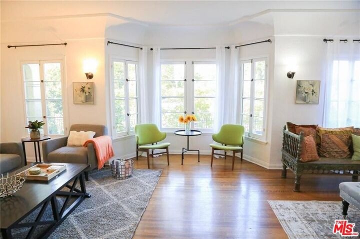 Property Photo: 601 S Sweetzer Ave CA 90048