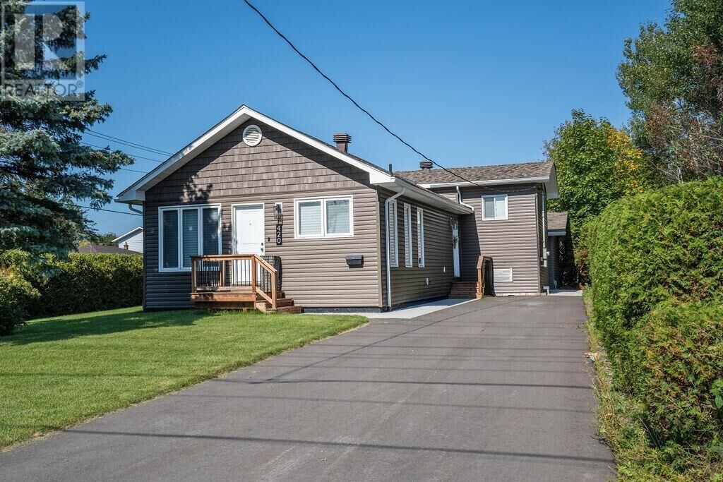 Property Photo:  420 Second Lin W  ON P6C 2J7