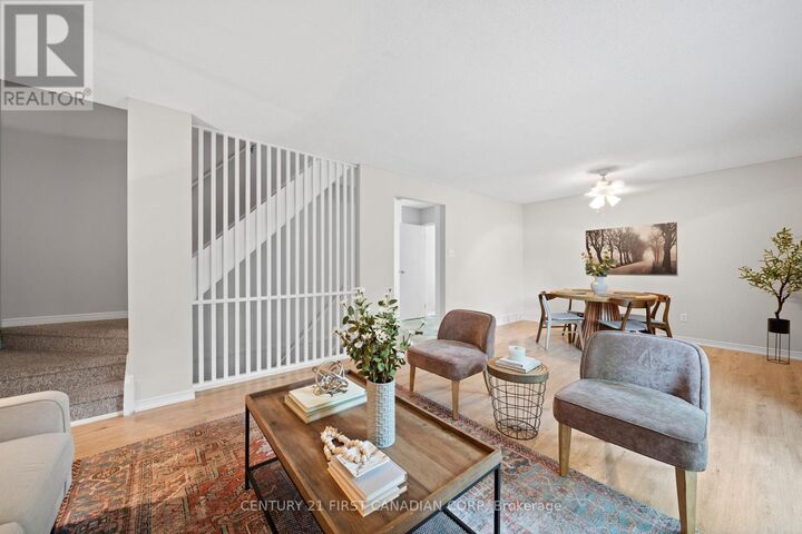 Photo de la propriété:  120 Centre Street 56  ON N6J 4X4 