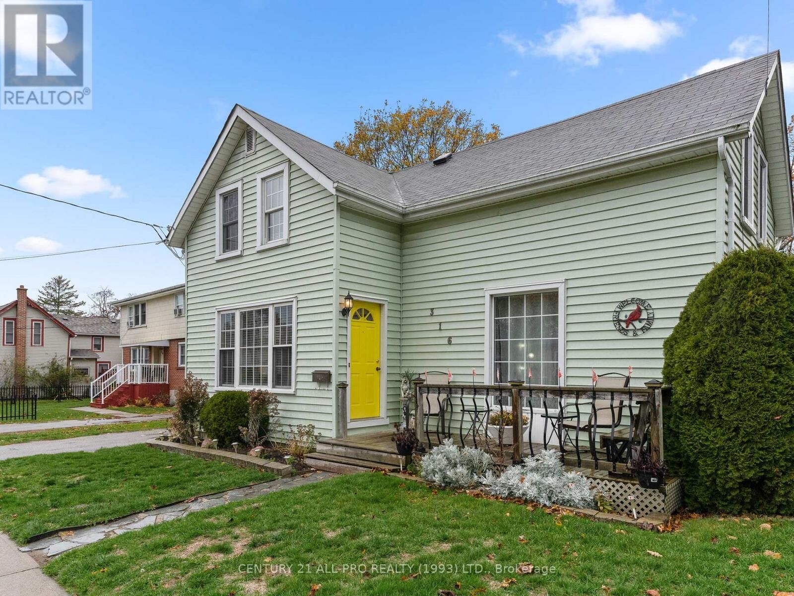 Property Photo:  316 Tweed Street  ON K9A 2R9 