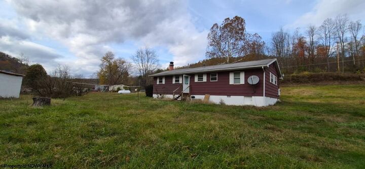 Property Photo: 4265 Galloway Road WV 26347
