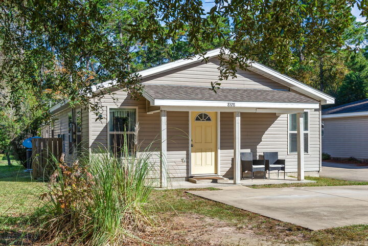 Property Photo: 8528 Laredo Street FL 32566