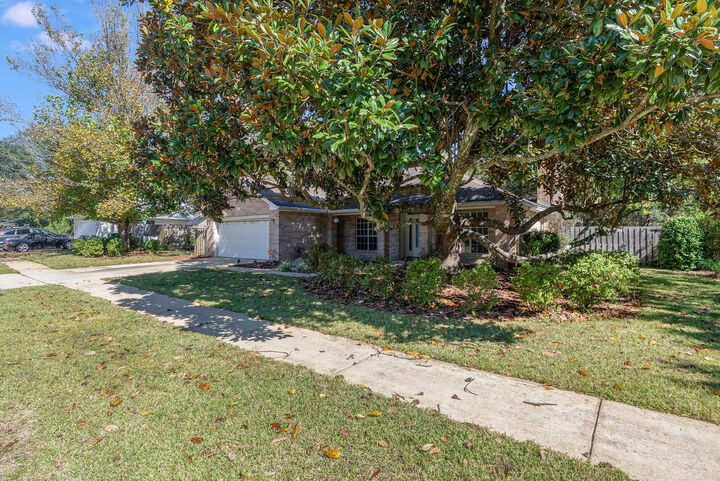 Property Photo:  54 Hillcrest Drive  FL 32579 