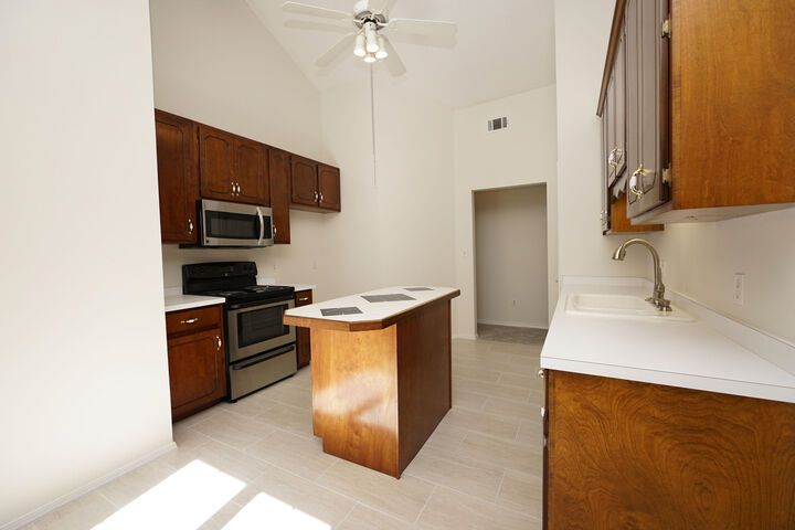 Property Photo: 4505 Parkwood Square FL 32578