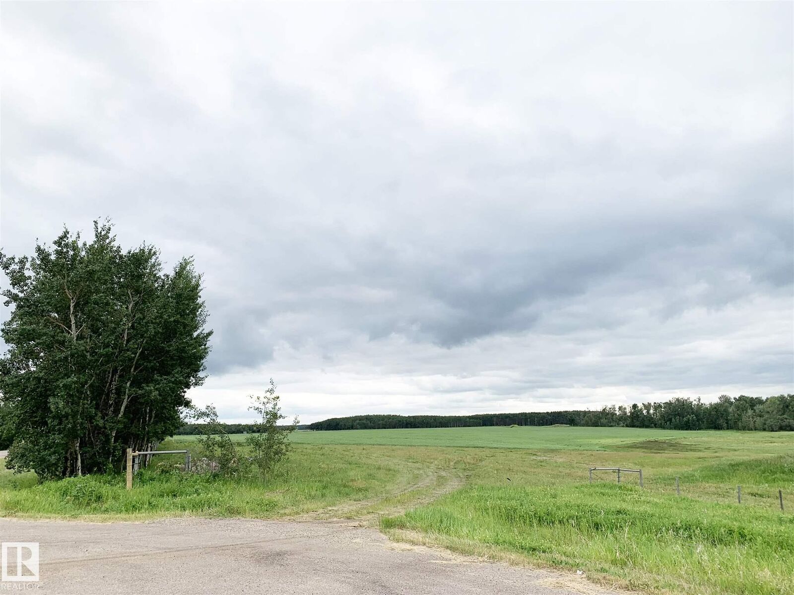 Property Photo:  1 61030 Rge Rd 461  AB T0A 1E0 