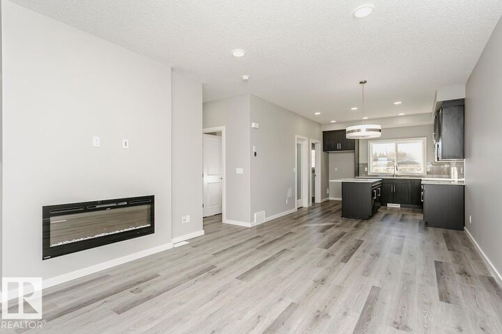 Property Photo:  4303 Kinglet Drive NW  AB T5S 2C2 