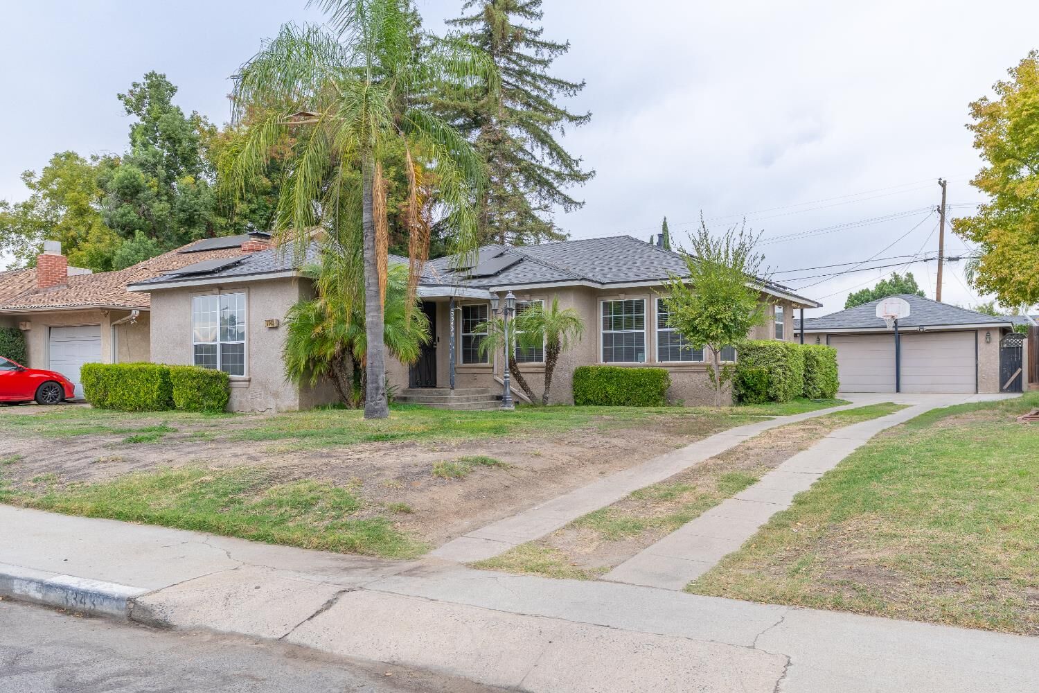 Property Photo:  3343 E Weldon Ave  CA 93703 
