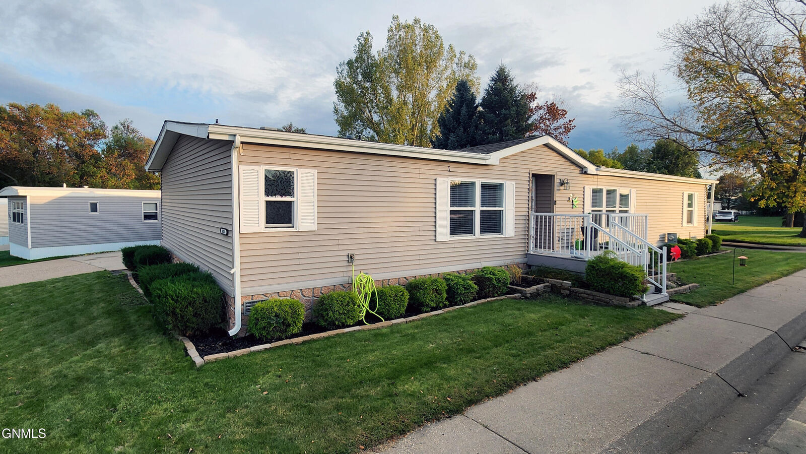 Property Photo:  4251 Claridge Loop  ND 58503 