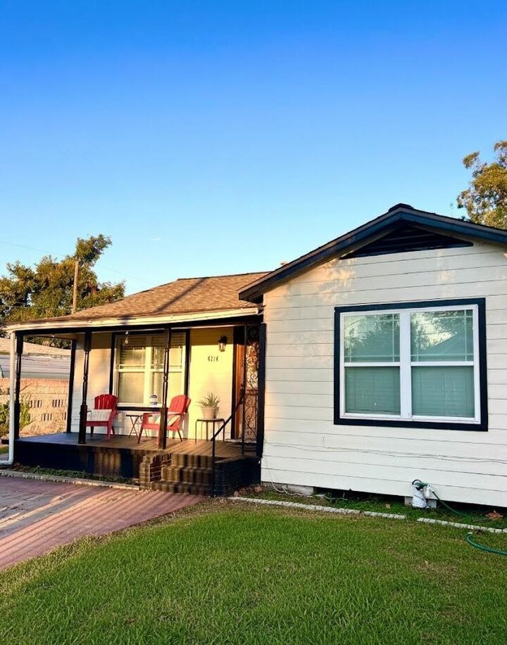 Property Photo:  4314 Gano Street  TX 77009 