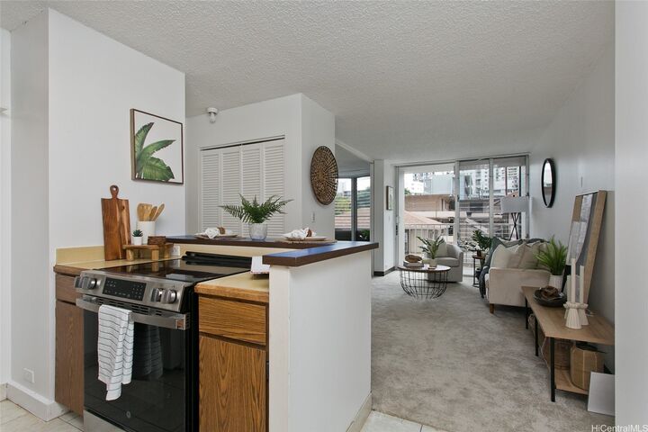 Property Photo: 1535 Pensacola Street 205 HI 96822