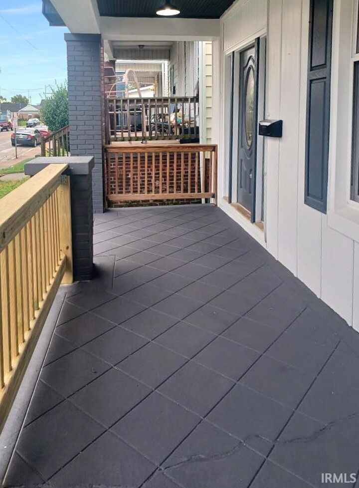 Property Photo:  2726 W Franklin Street  IN 47712 