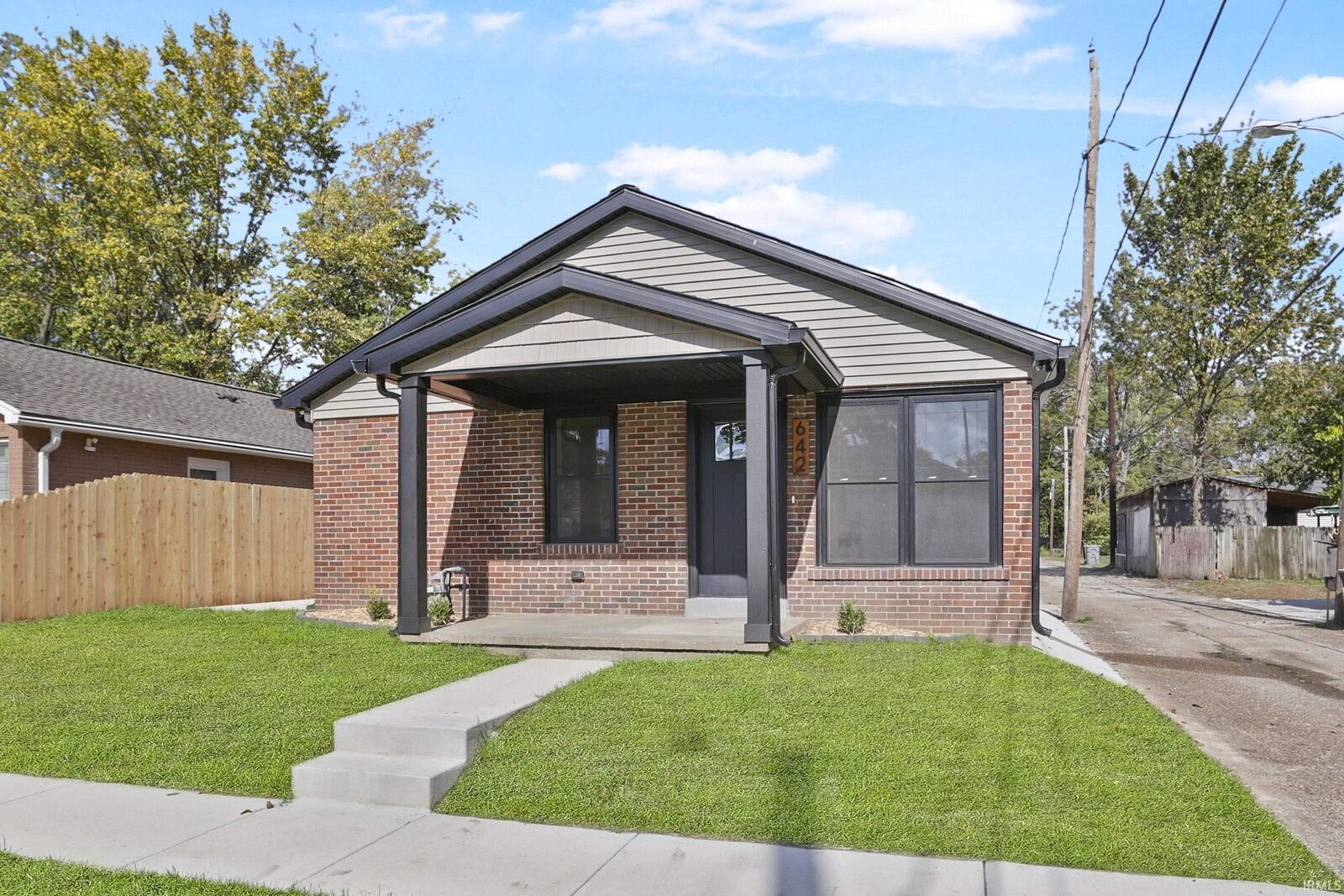 Property Photo: 642 Jackson Avenue IN 47713