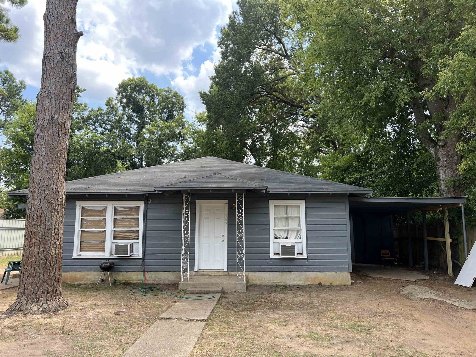 Property Photo: 610 Travis St. TX 75602