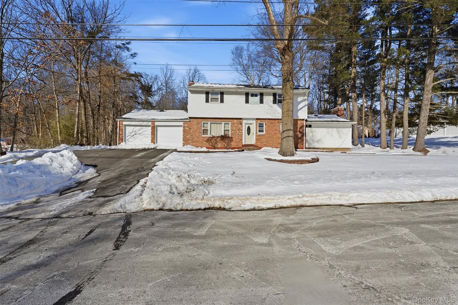 Property Photo:  11 Rensselaer Drive  NY 10977 