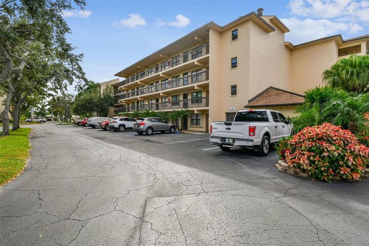 Property Photo:  515 30th Avenue W H210  FL 34205 