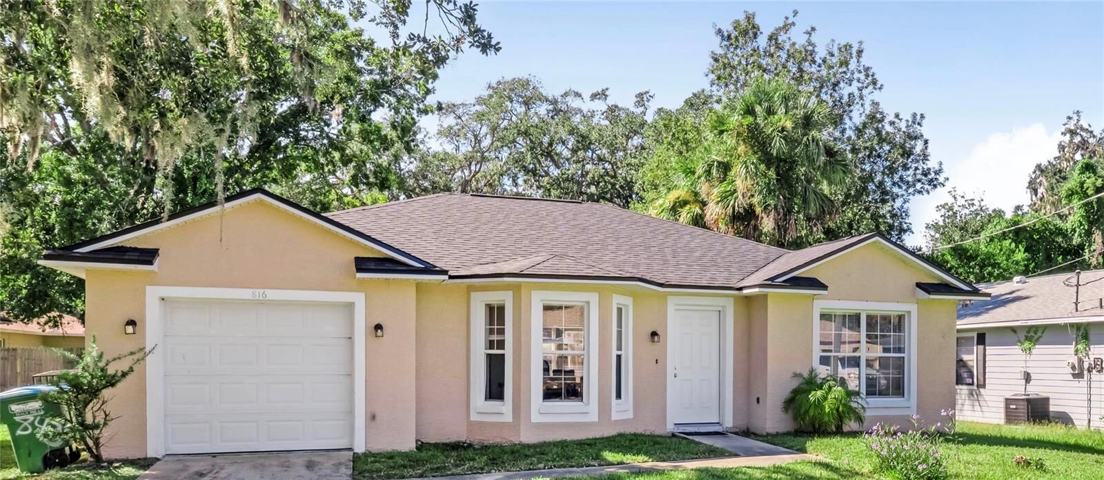 Property Photo:  816 Grove Avenue  FL 32117 