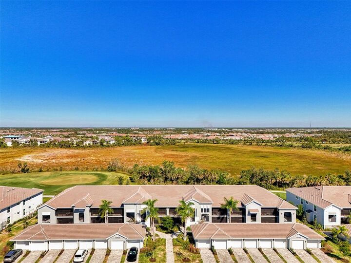 Property Photo:  12520 Galapagos Court 106  FL 34293 