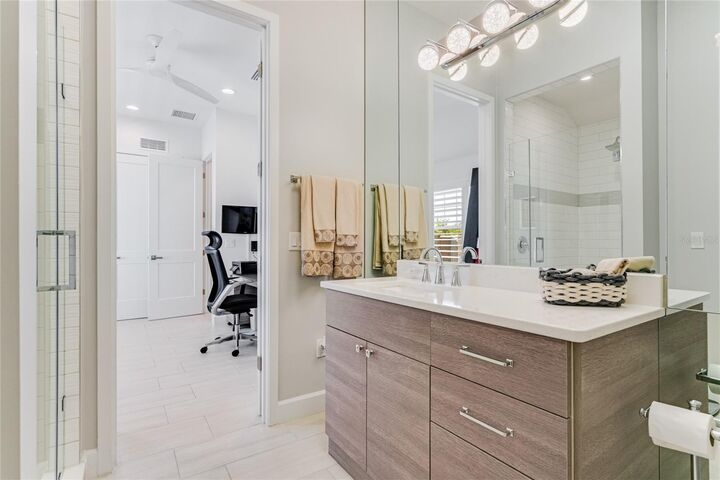 Property Photo:  133 S Park Avenue  FL 34787 