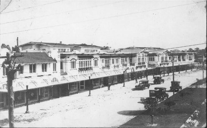 Property Photo: 65 S Palm Avenue 702 FL 34236