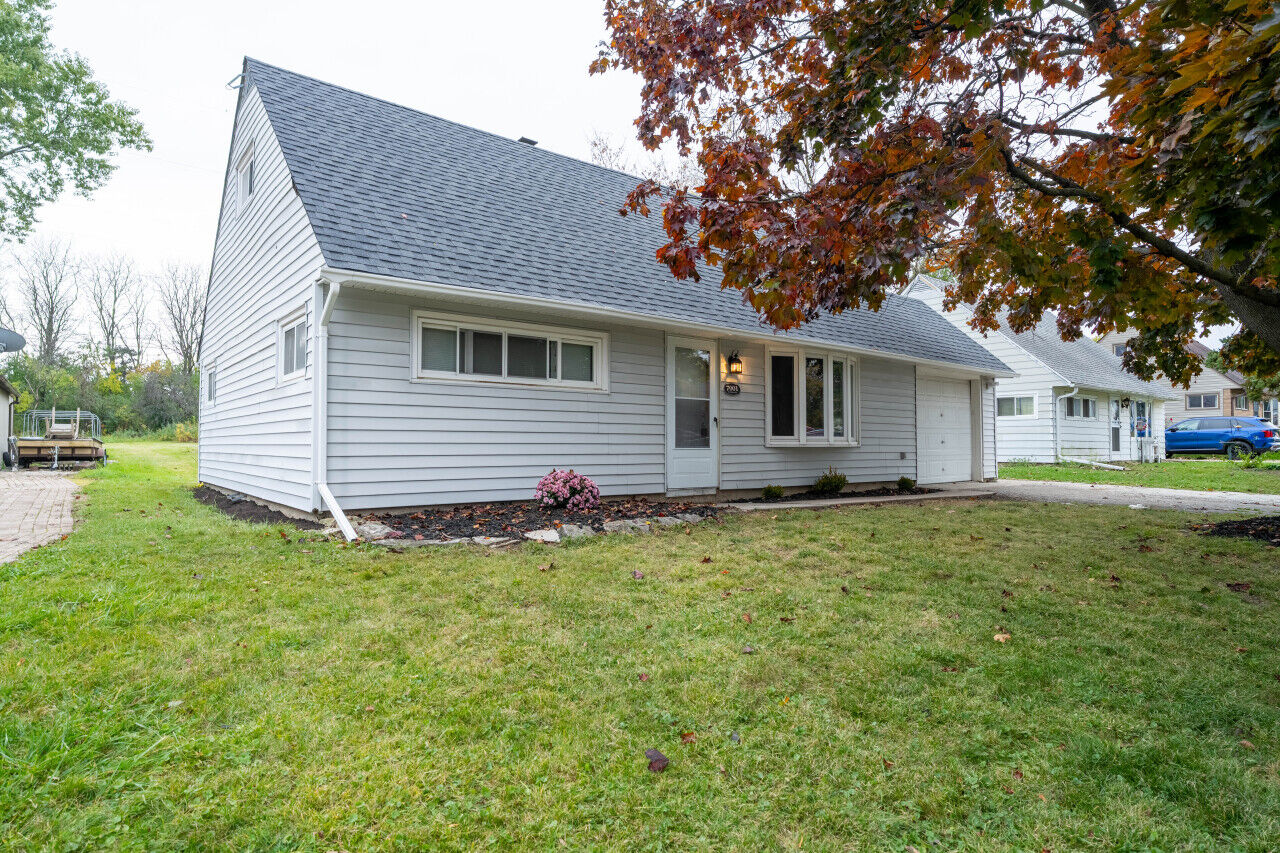 Property Photo: 7001 W Allerton Ave WI 53220