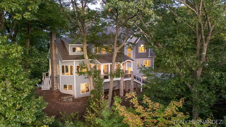 4675 Forest Ridge Drive  Holland MI 49423 photo