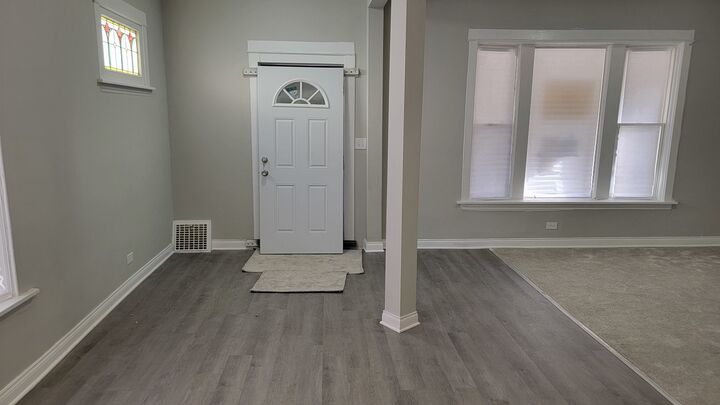 Property Photo: 7712 S Evans Avenue IL 60619