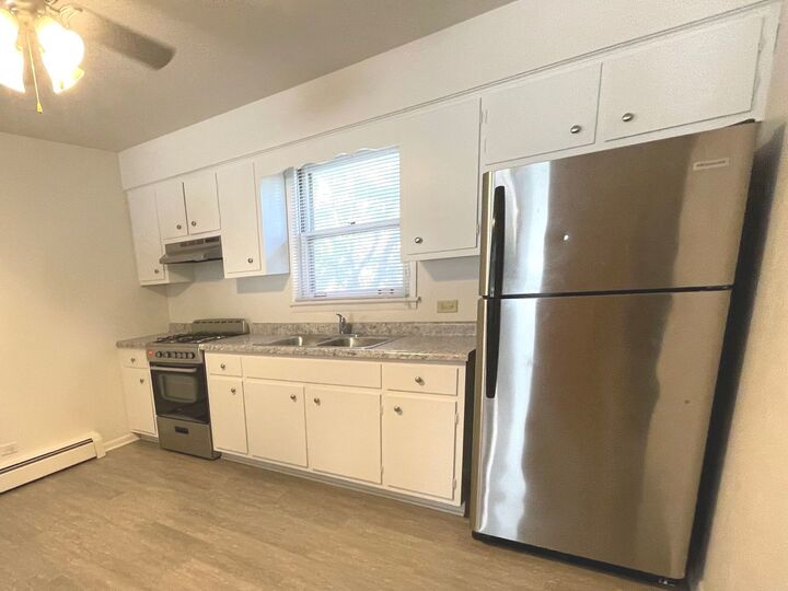 Property Photo: 509 Kungs Way IL 60435