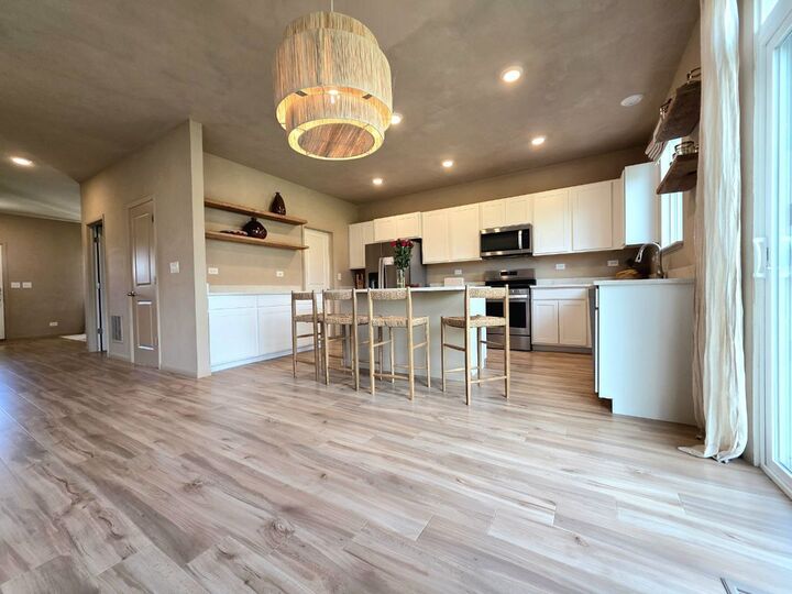 Property Photo: 2381 Fairview Circle IL 60098