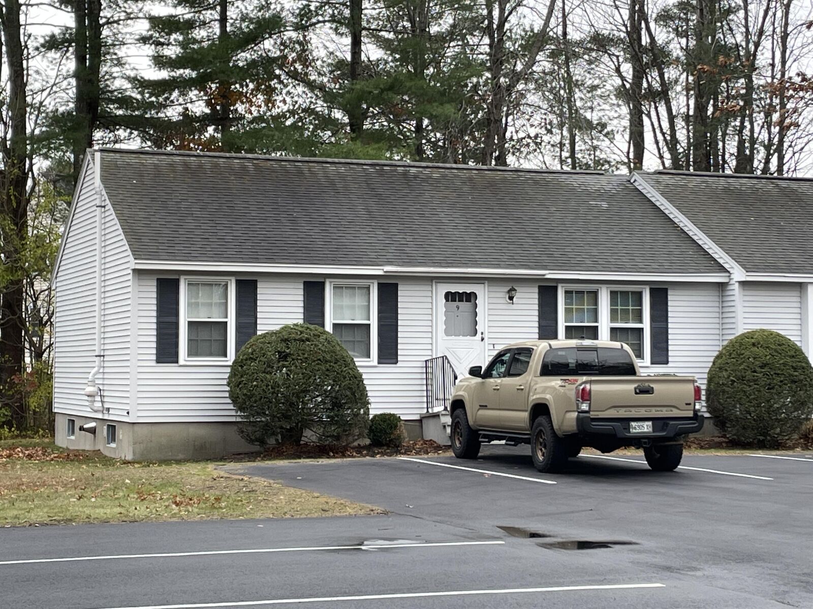 Property Photo: 48 Garfield Street 9 ME 04072