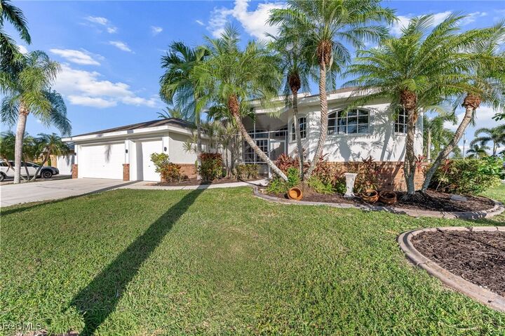 Property Photo:  4009 SW 27th Avenue  FL 33914 