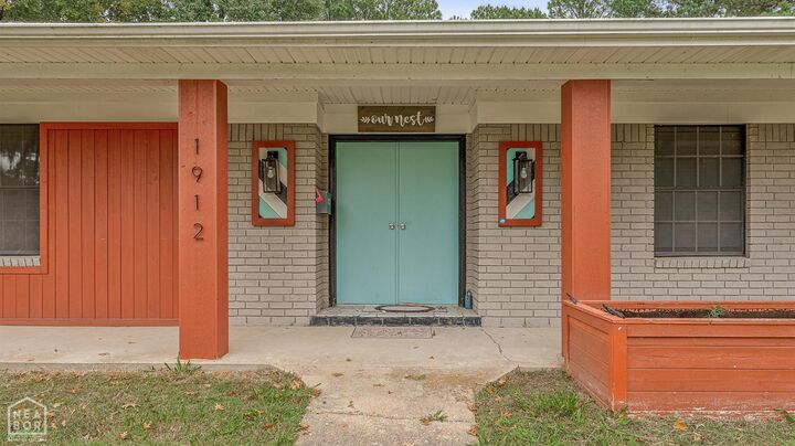 Property Photo: 1912 Sherwood Drive AR 72401