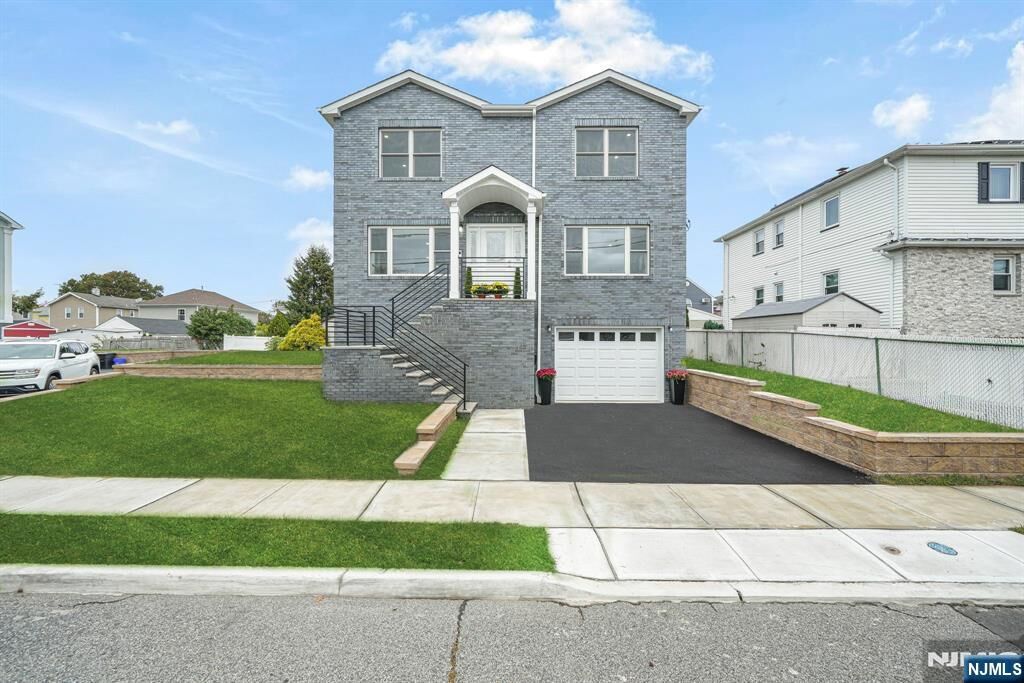 Property Photo:  510 Anthony Court  NJ 07071 