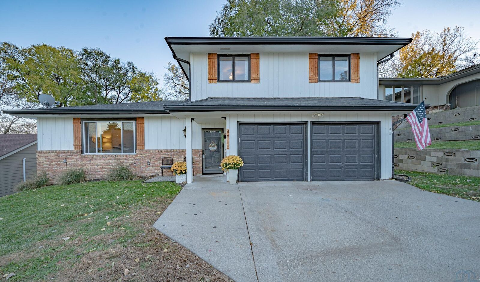 Property Photo: 4912 Evergreen Ln IA 51106