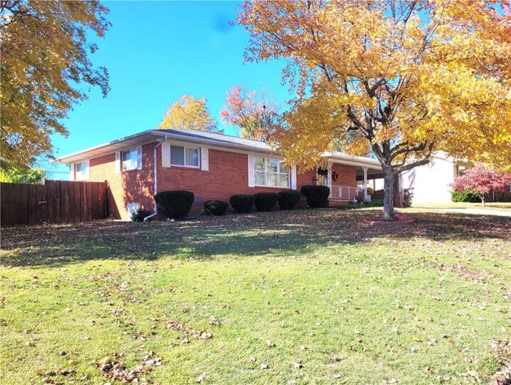 Property Photo: 414 Bella Vista AR 72601