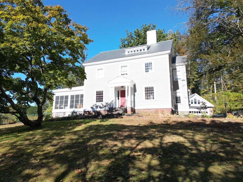 Property Photo:  43 Crescent Street  MA 01301 