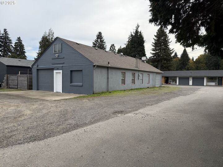 Property Photo:  4001 E 18th St  WA 98661