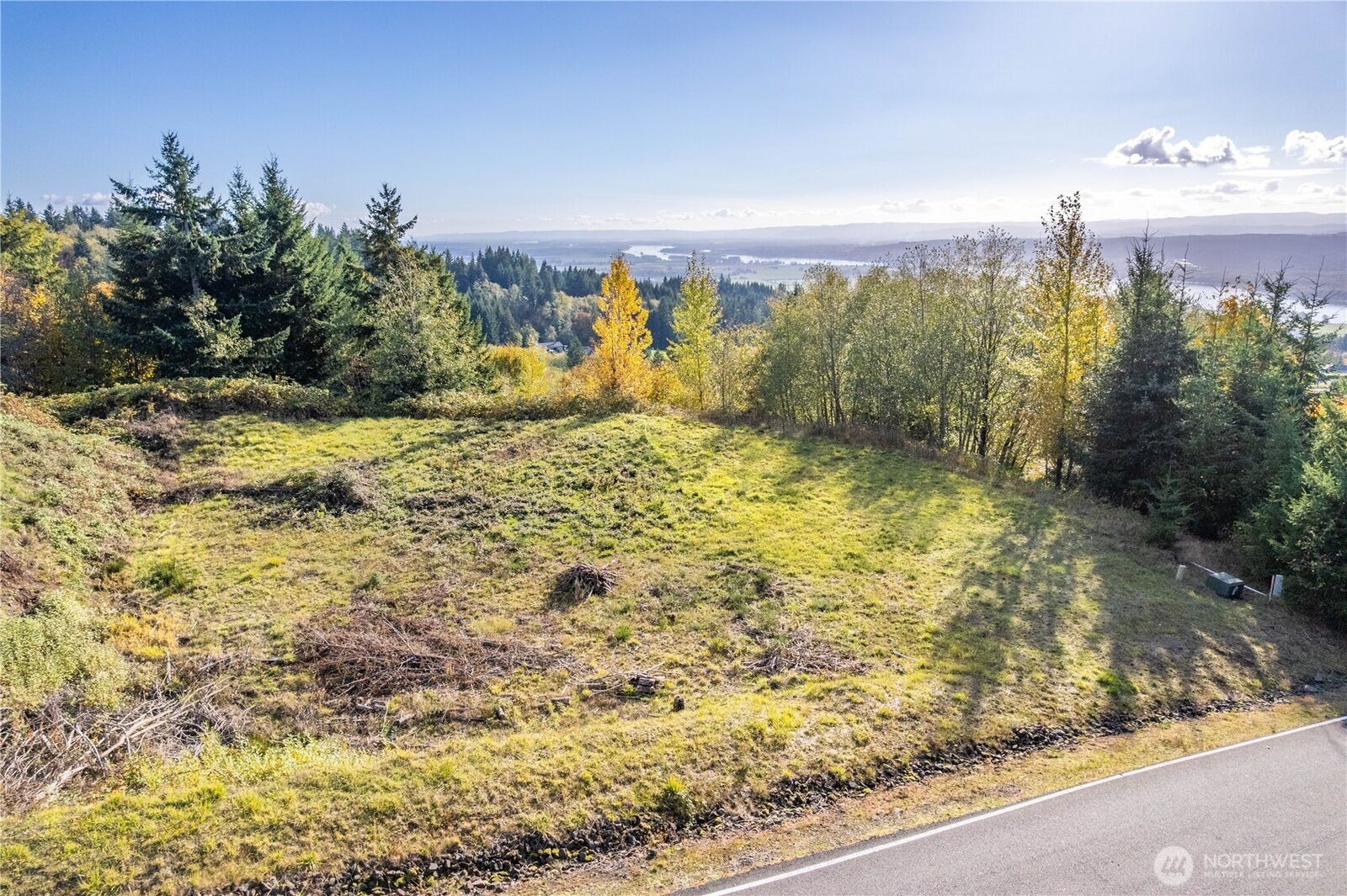 Property Photo:  560  Varsity Road  WA 98625