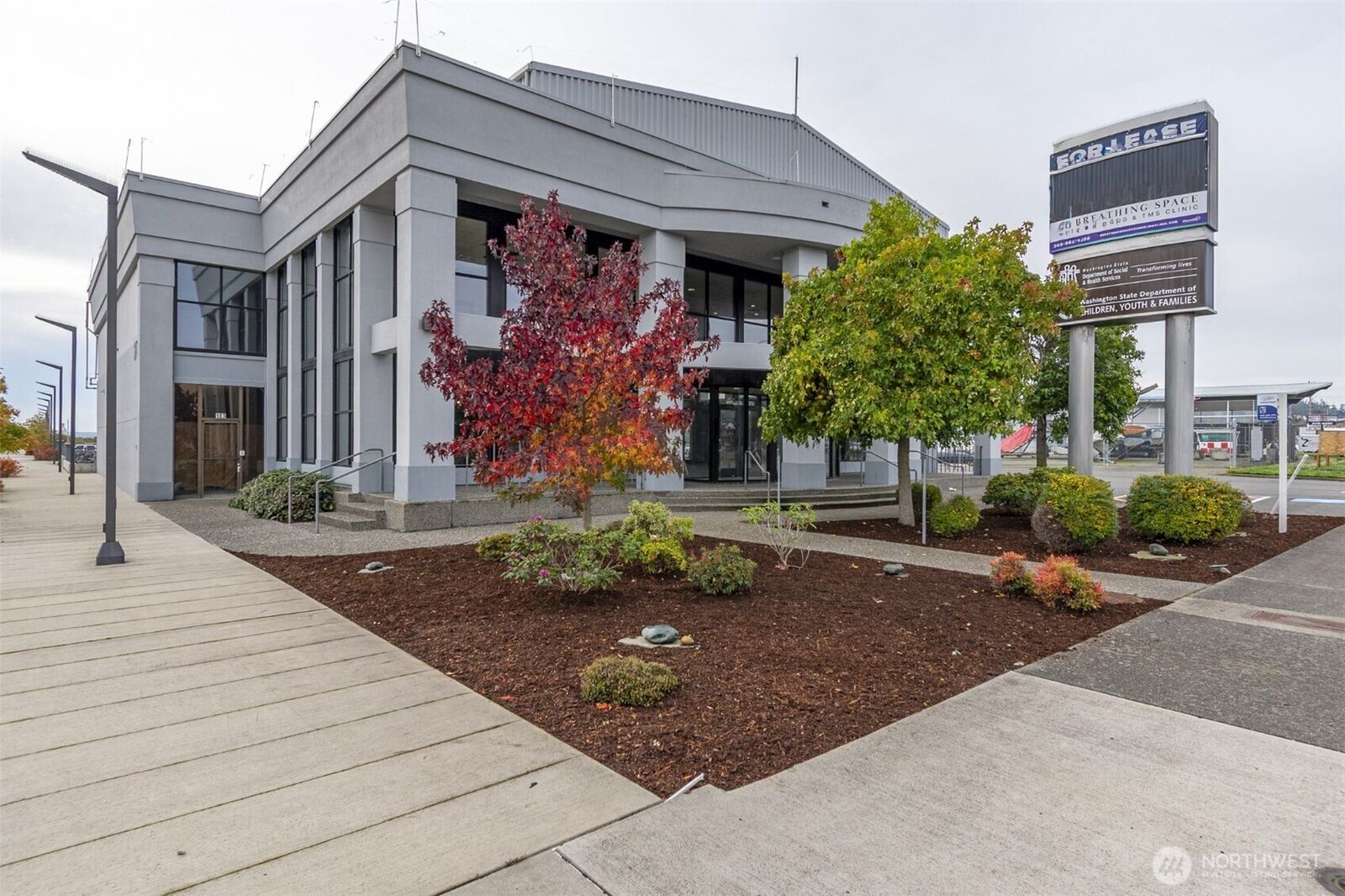 Property Photo: 275 SE Pioneer Way 100 WA 98277