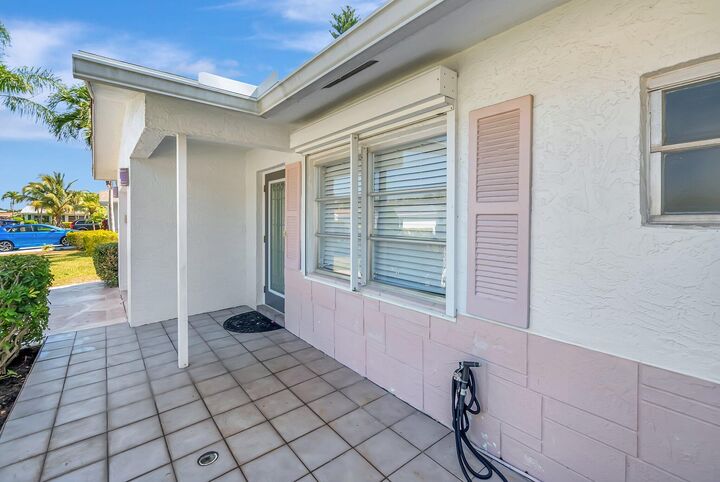 Property Photo: 14352 Amapola Drive FL 33484