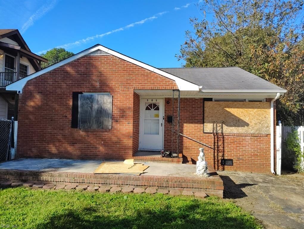 Property Photo:  503 Highland Ave  VA 23661 